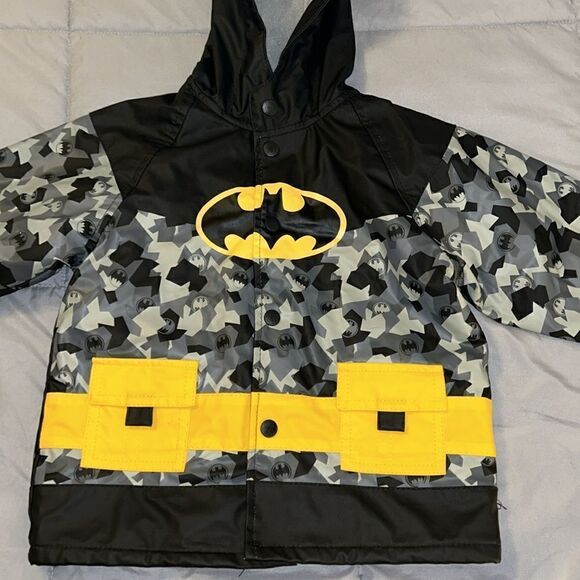 2t western chief Batman rain jacket - Picture 2 of 3